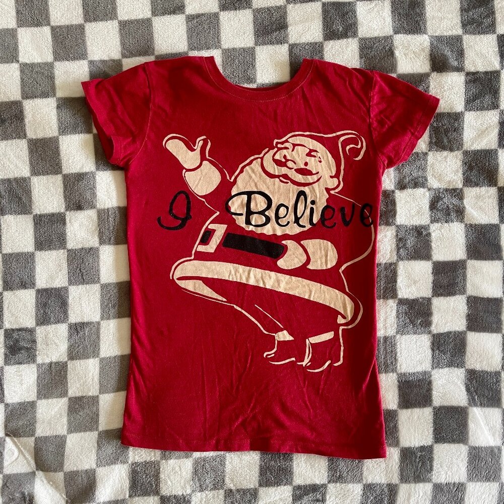 Vintage Style Santa I Believe Christmas Red Retro Graphic T-Shirt Tee Small